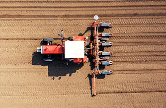 种——实现自动定植、精准施肥等农事过程，提高作农作物耕种效率和质量