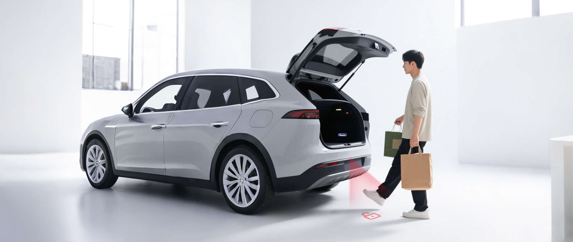 2025上海车展 | pp电子游戏官方网站重磅发布AR脚踢毫米波雷达，重新定义“无接触交互”尾门